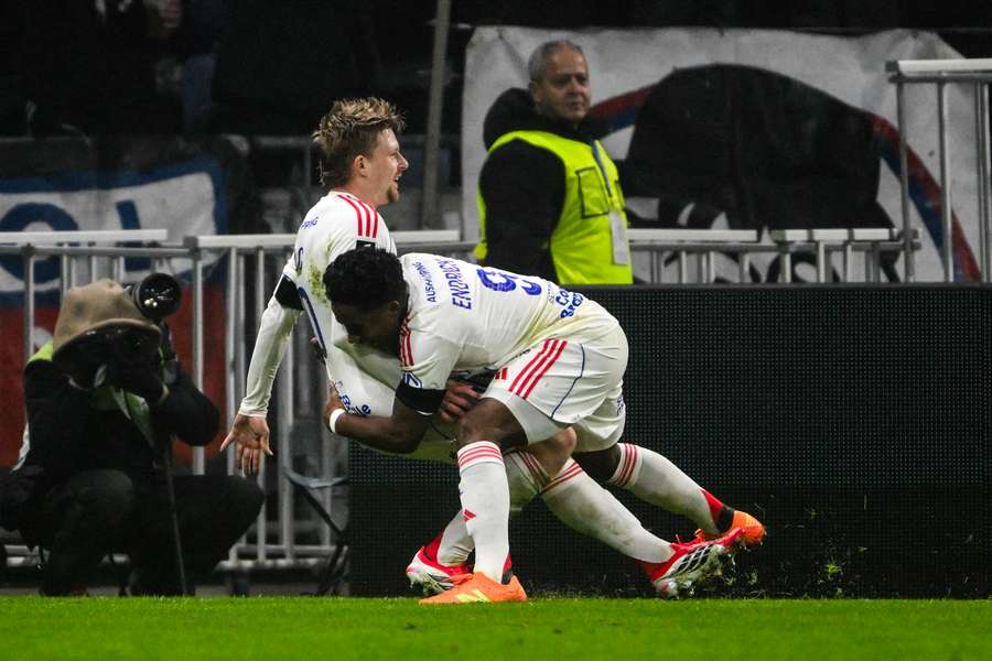 O Lyon fez a festa diante do Brest