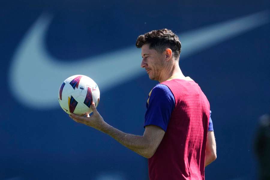 Media: Barcelona chce pozbyć się Lewandowskiego, aby sprowadzić młodych graczy