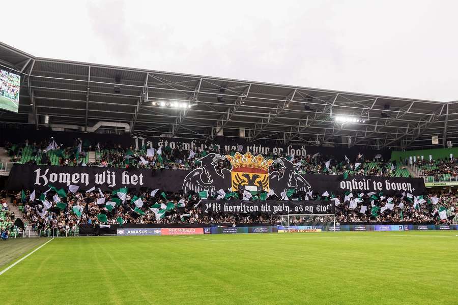 De supporters van FC Groningen hebben er vertrouwen in dat hun club het onheil te boven komt