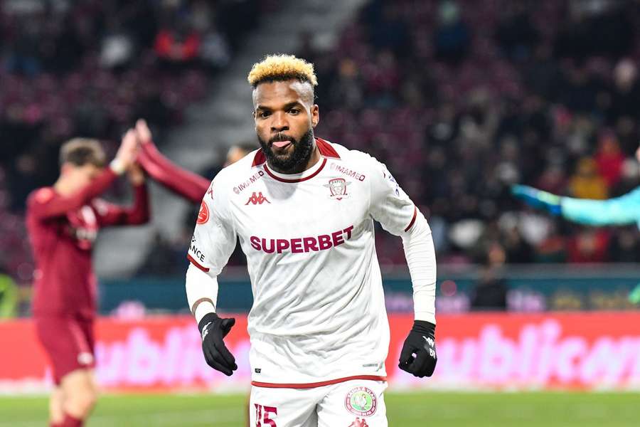 Aaron Boupendza vrea să plece de la Rapid