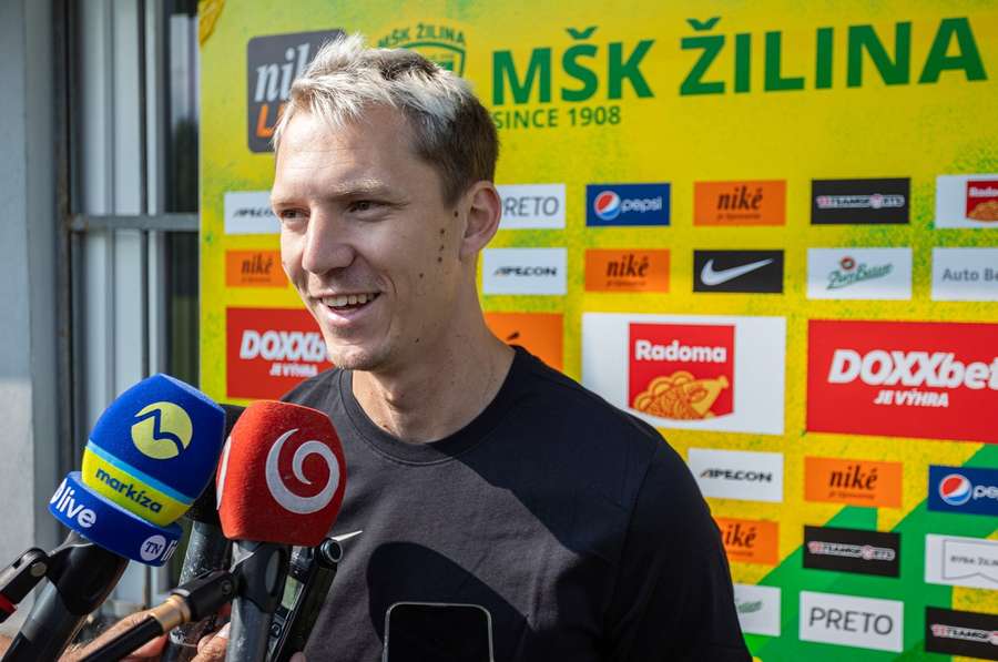 Smolař Lukáš Juliš se během přípravy v Žilině opat vážně zranil.
