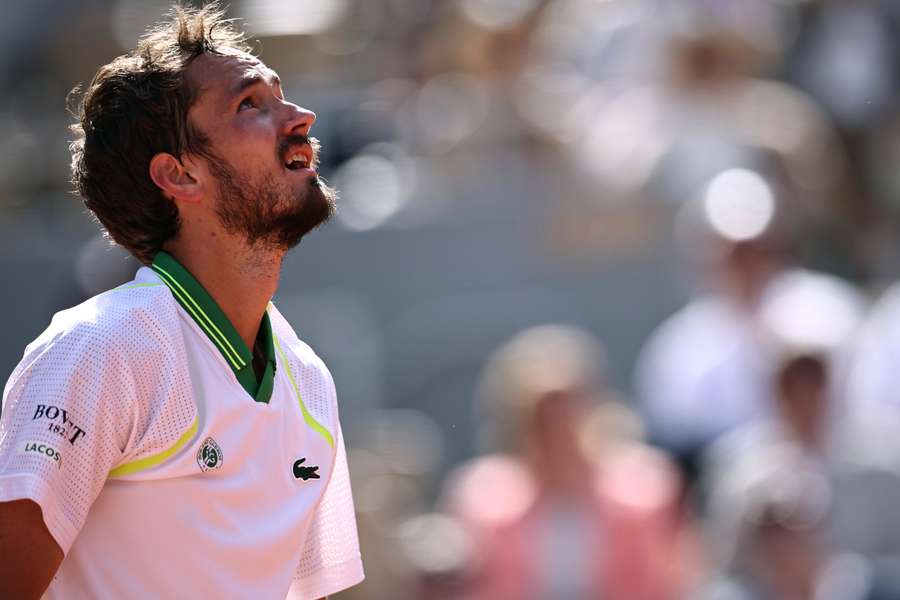 Daniil Medvedev musste sich am Dienstag überraschend bereits in Runde eins der French Open geschlagen geben.