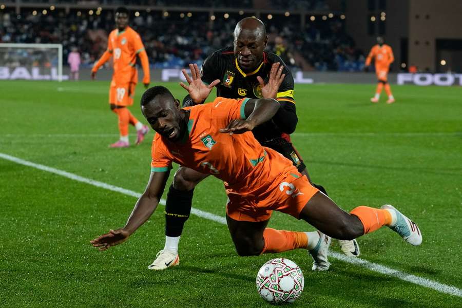 Pobrežie Slonoviny a Kamerun si body rozdelili.