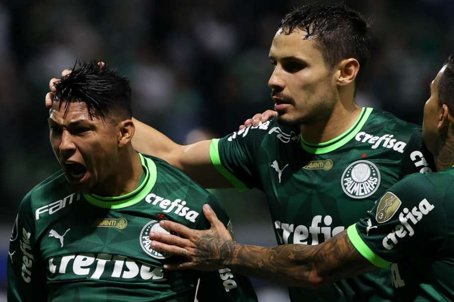 Rony abriu o placar para o Palmeiras