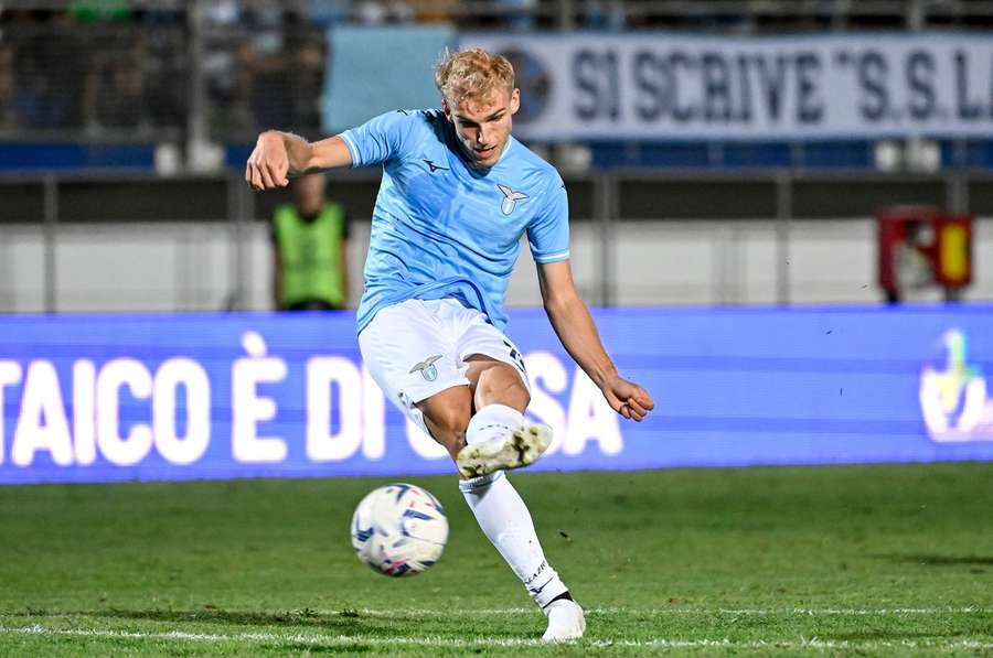 Signatur-scoring fra Gustav Isaksen i uofficiel Lazio-debut