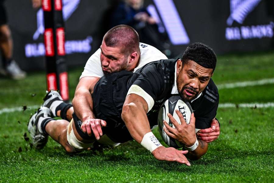 Ardie Savea scoring a try against England in the recent Test series