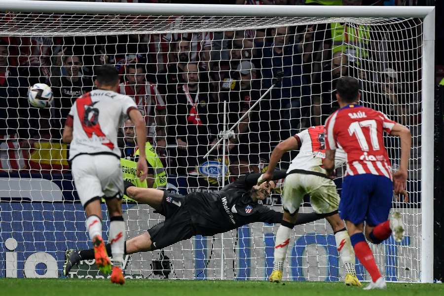 Rayo Vallecano arranca empate nos acréscimos contra Atlético de Madrid