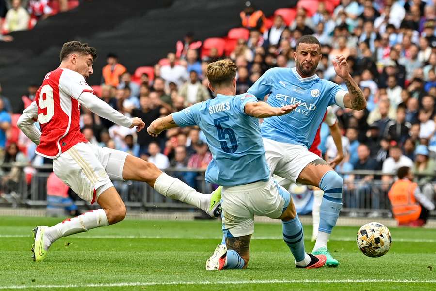 Kai Havertz teve boas oportunidades na primeira etapa em Wembley