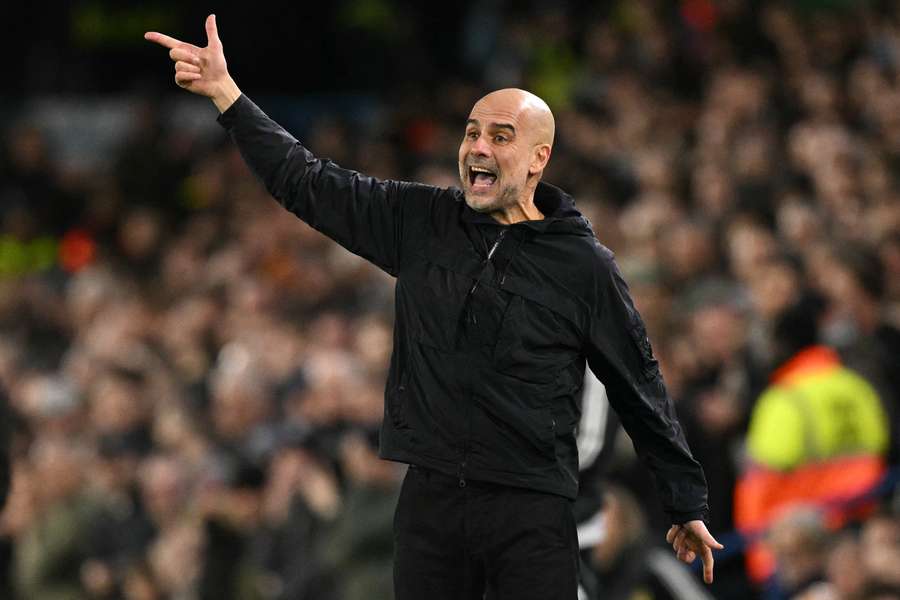 Pep Guardiola, treinador do Manchester City