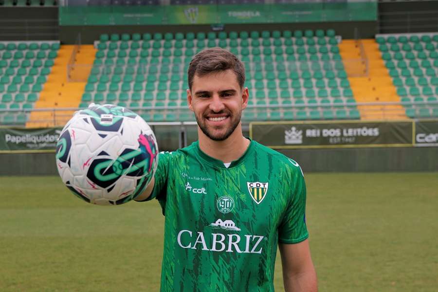 Léo Navacchio com as cores beirãs