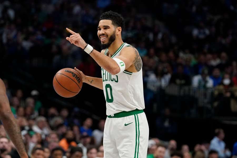 Tatum dirigoval triumf Celtics.