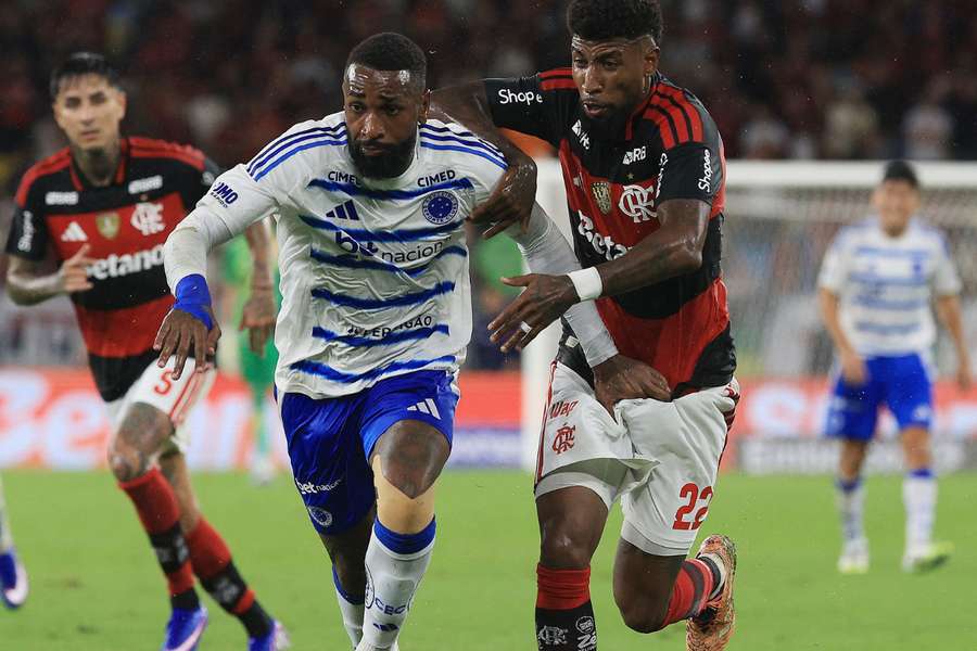 Gerson é um dos jogadores pendurados no Cruzeiro Gerson é um dos jogadores pendurados no Cruzeiro