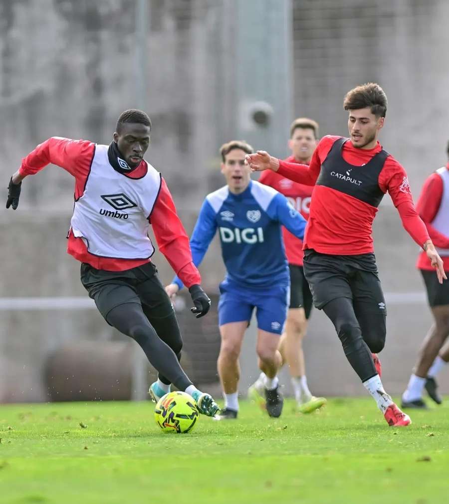 Abdul Mumin num particular entre a equipa principal e a equipa B do Rayo