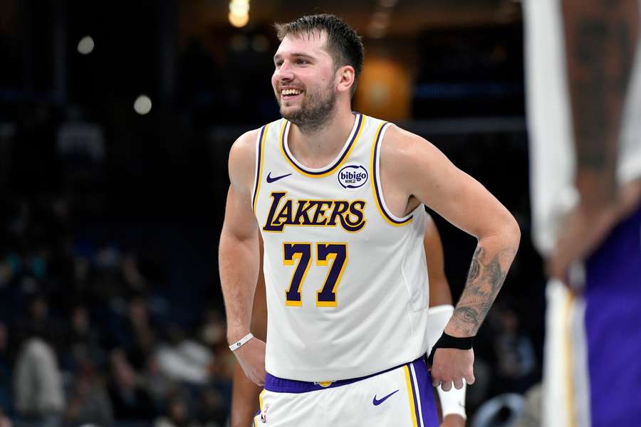 Luka Doncić w znakomitym stylu wrócił do gry po kontuzji. Lakers pokonali Grizzlies