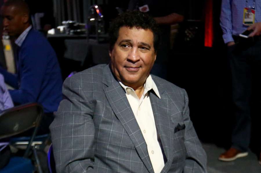 Greg Gumbel at the 2016 NCAA Men's Final Four 