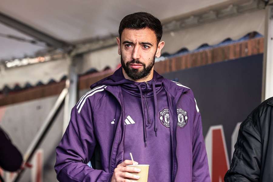 Patrice Evra reveals Amorim will completely fail "if United do not finish in the top four" Patrice Evra reveals Amorim will completely fail "if United do not finish in the top four"