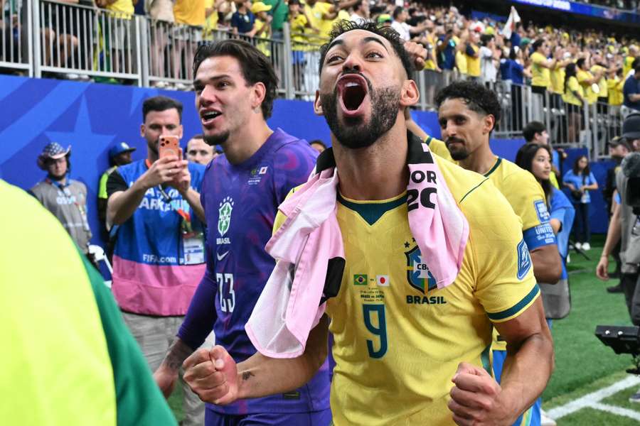 Brasil avançou às oitavas de final em jogaço no NRG Stadium, em Houston
