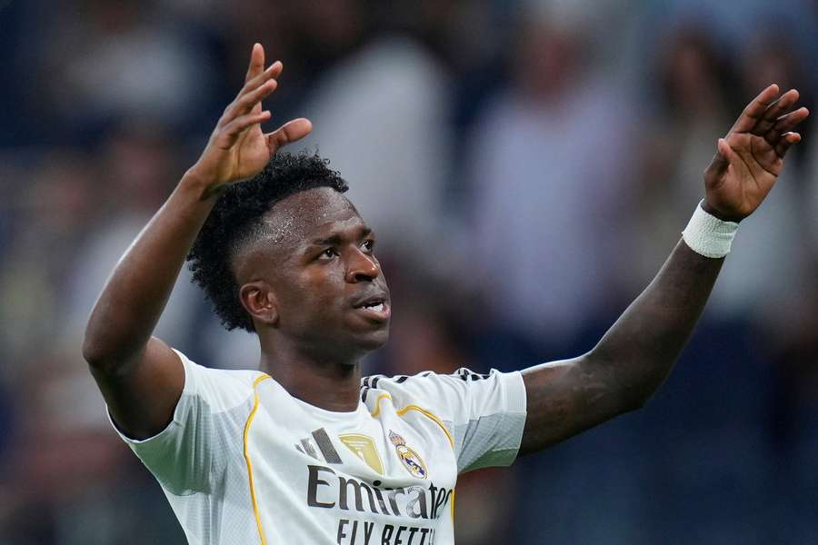 Vini desafogou dificuldade do Real diante do Submarino Amarelo