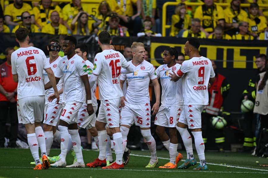 Der Schock: Mainz 05 führt früh mit 1:0 in Dortmund.