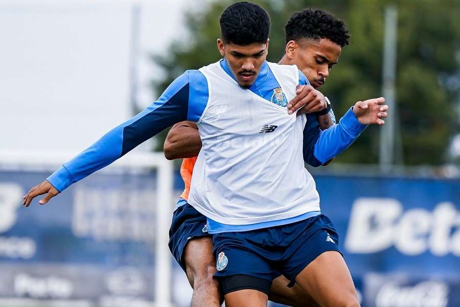 Gonçalo Borges com William Gomes no treino