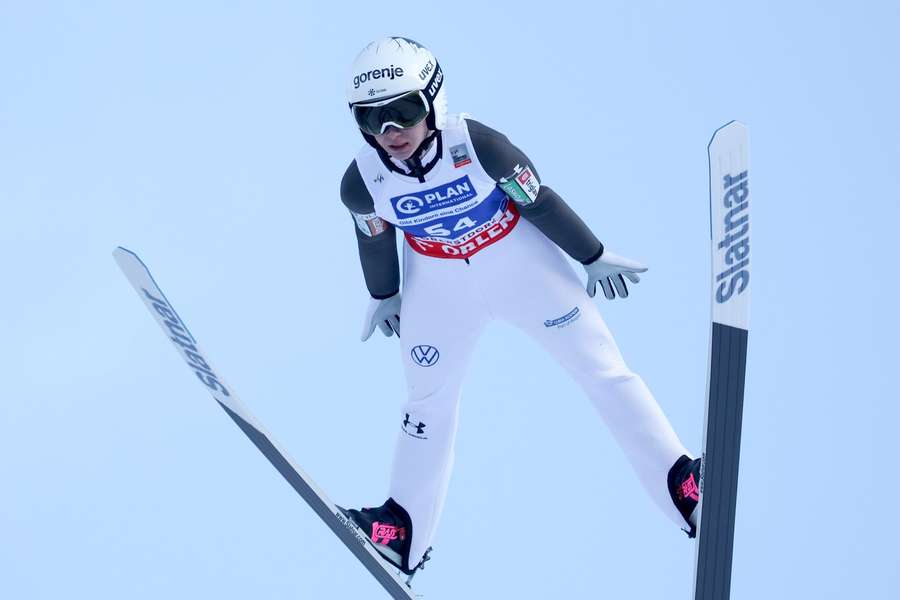 Slovena Nika Prevc a obținut a doua sa victorie în Turneul celor Două Nopți la sărituri cu schiurile