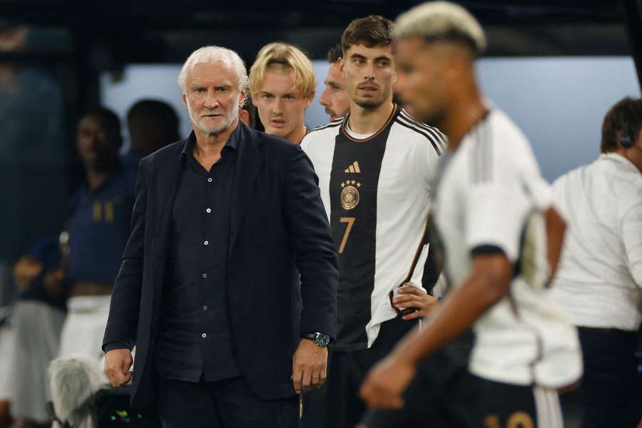 Rudi Völler esteve à frente da seleção alemã apenas durante um jogo