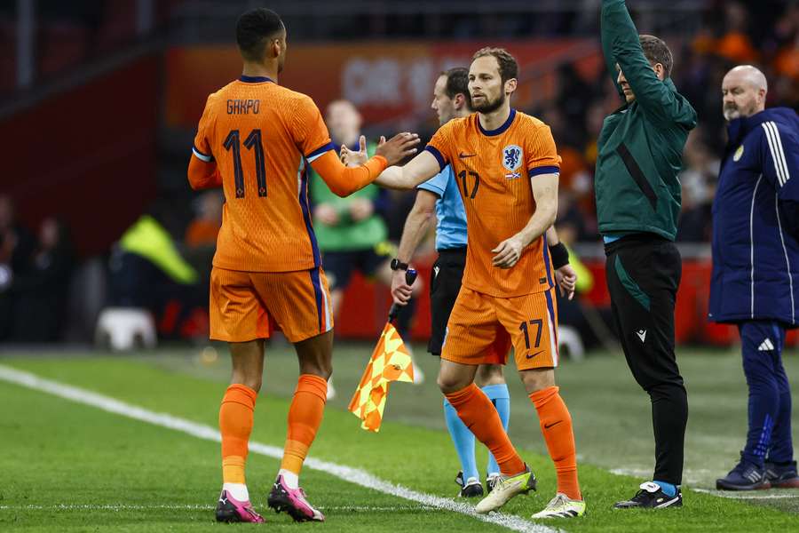 Daley Blind verving Cody Gakpo in de 82e minuut