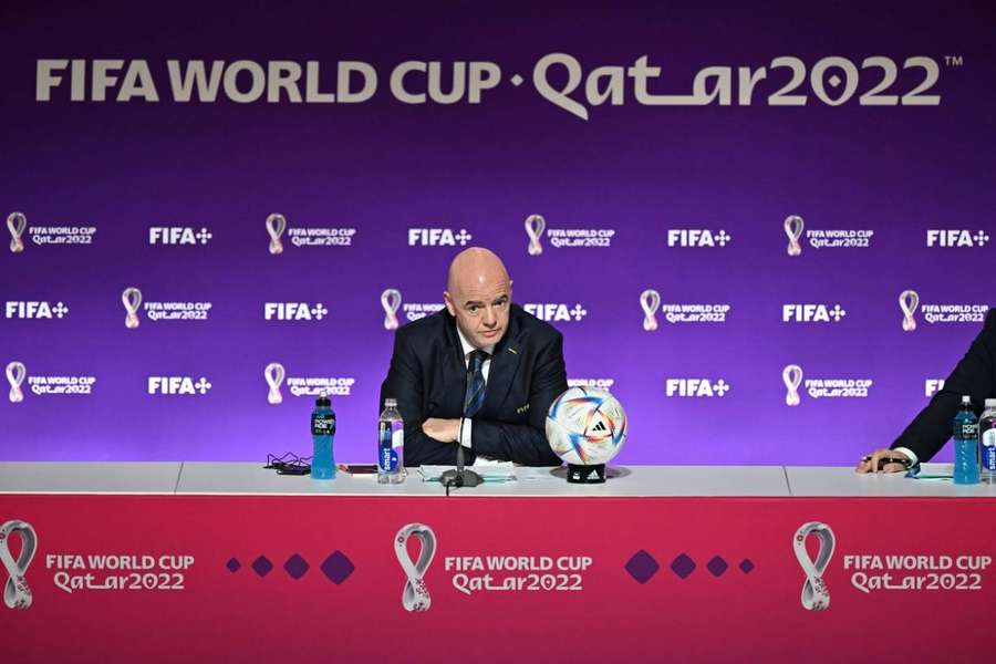Infantino não poupou frases de efeito em coletiva antes de a bola rolar no Catar