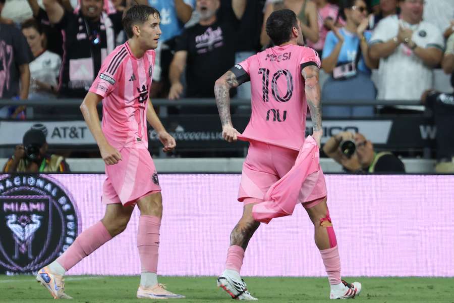 Rodrigo De Paul fez lindo de solidariedade a Lionel Messi Rodrigo De Paul fez lindo de solidariedade a Lionel Messi