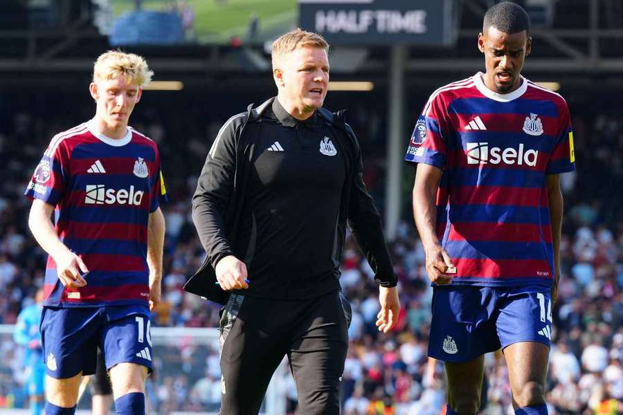 Howe namesNewcastle United Manager Eddie Howe with Anthony Gordon and Alexander Isak two players who will star against Man City after fantastic form