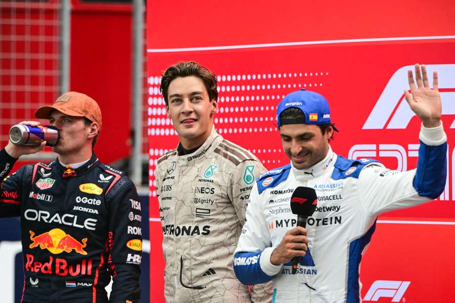 Sainz, tercero en el esprint en Austin, saluda a los aficionados