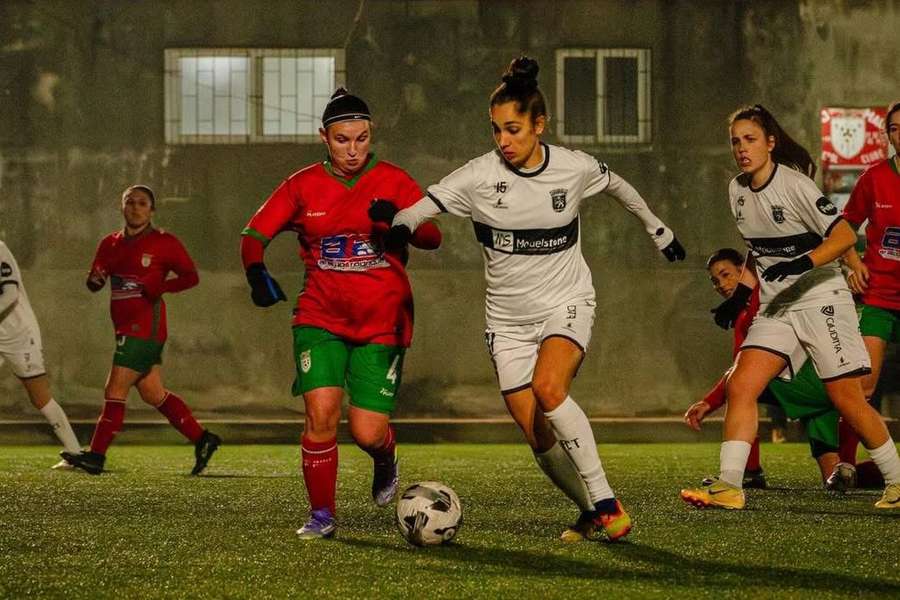 Raquel ganhou o gosto pelo futebol devido à mãe