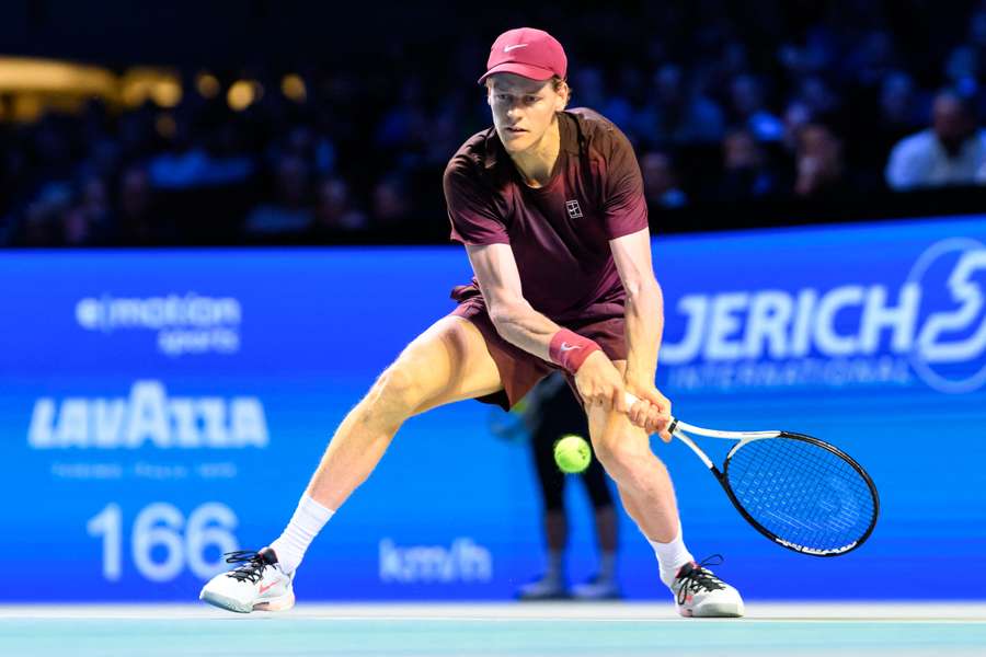 Tenis Flash: Prestiżowe półfinały w Wiedniu, Majchrzak zaczyna kwalifikacje w Paryżu Tenis Flash: Prestiżowe półfinały w Wiedniu, Majchrzak zaczyna kwalifikacje w Paryżu