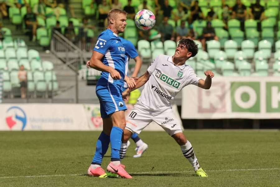 Liberec potvrdil rolu favorita na trávniku Karvinej.