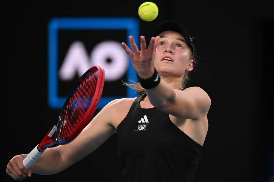 Rybakina serves against Azarenka