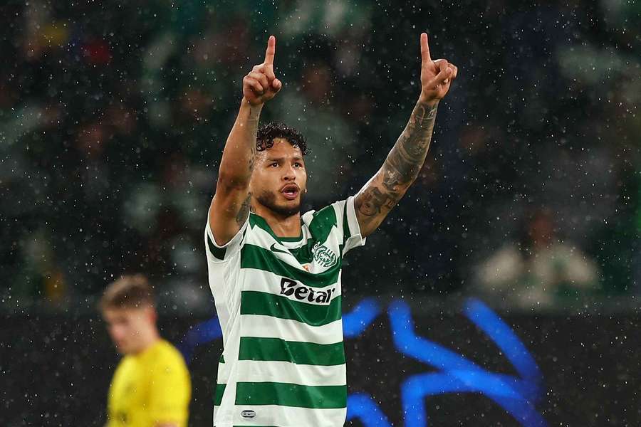 Liverpool envisage de recruter la sensation de Sporting, Suarez Liverpool envisage de recruter la sensation de Sporting, Suarez