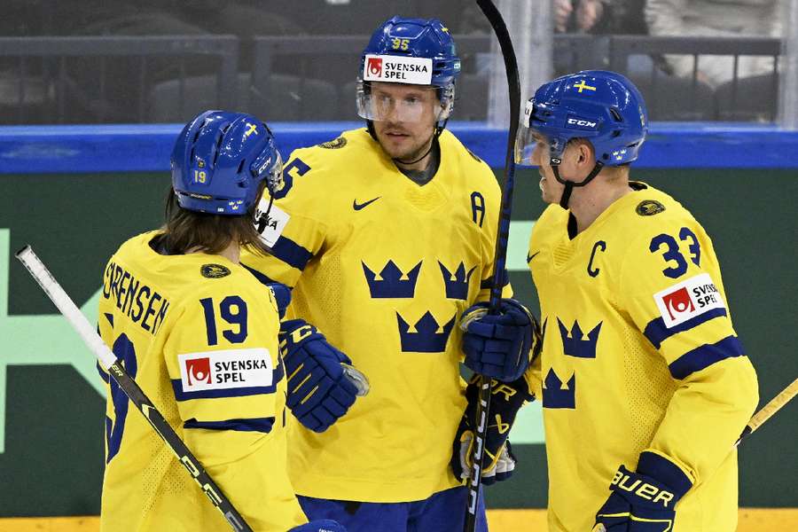 Sverige fejrer en scoring mod Ungarn