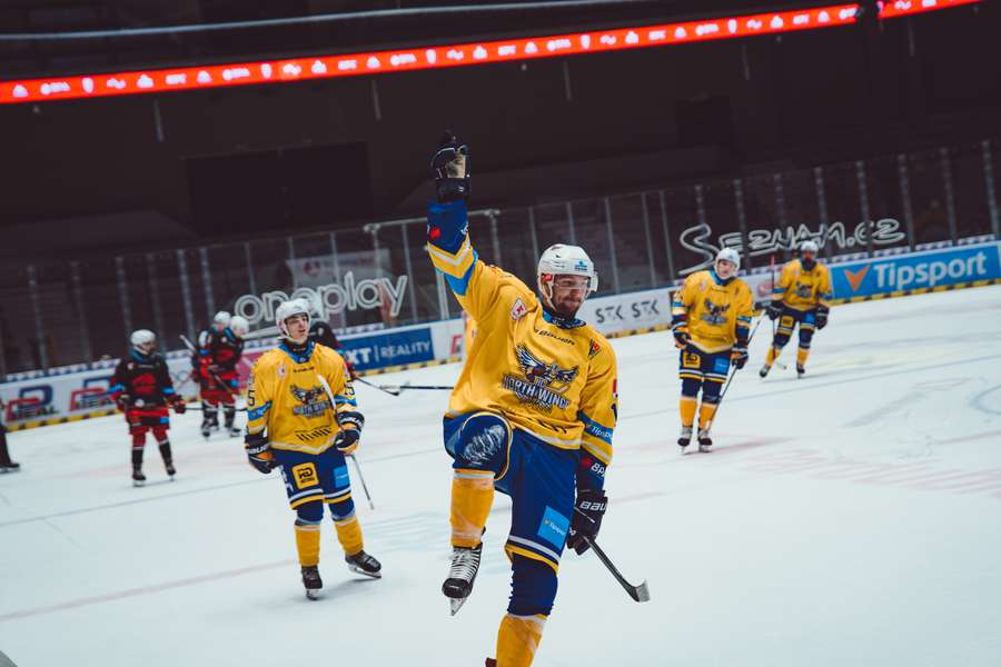 Hokeijsté North Wings přemohli Pardubice 8:4.