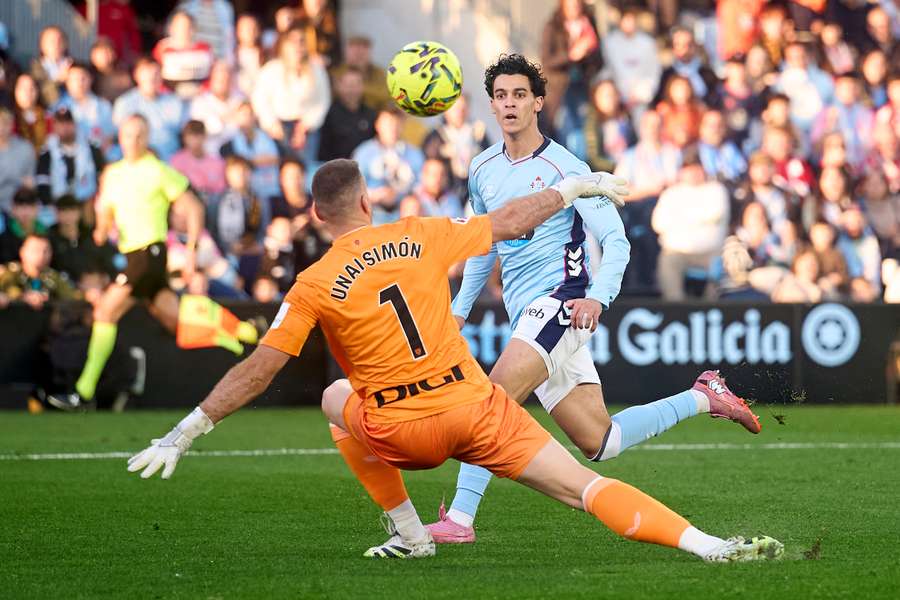 Unai Simón no pudo evitar el segundo