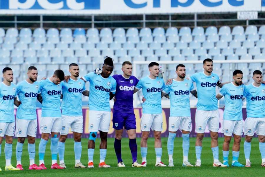 Minuto de silêncio homeageia jogador vivo na Bulgária