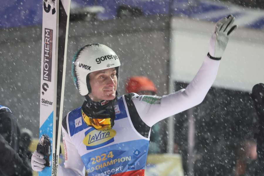 Oficjalnie: Słoweńcy złożyli do FIS skargę w sprawie Prevca Oficjalnie: Słoweńcy złożyli do FIS skargę w sprawie Prevca