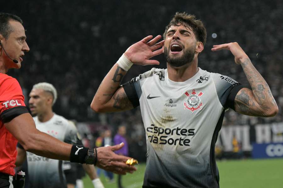 Yuri Alberto marcou dois gols na vitória suada do Corinthians sobre a UCV por 3-2