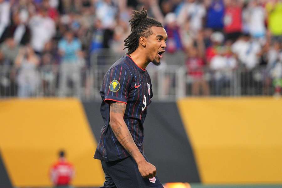 OFFICIAL: Damion Downs join Southampton from Koln