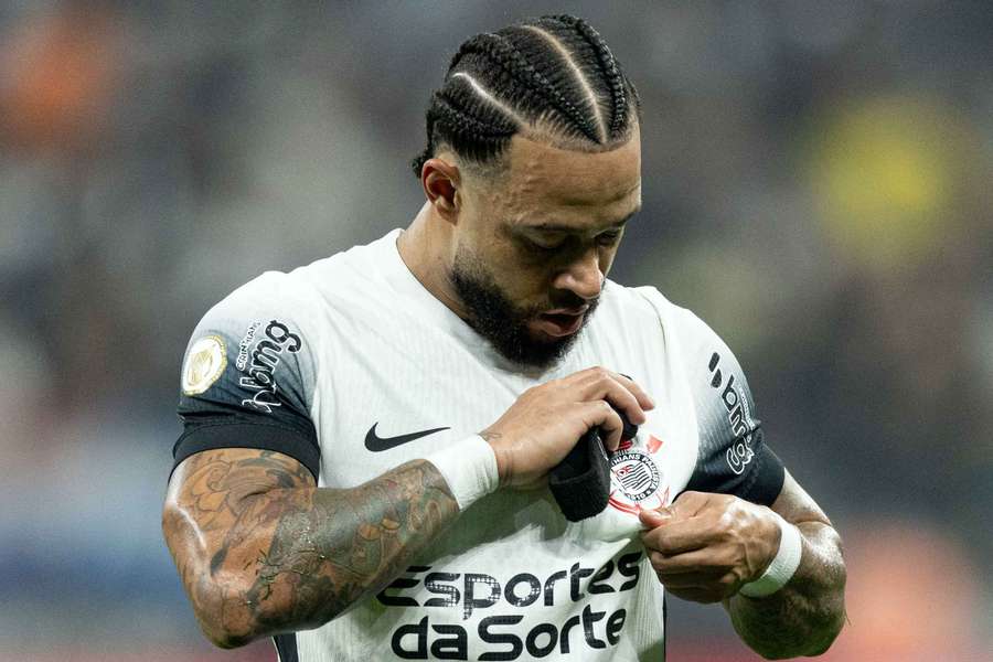 Memphis Depay vai jogar a Libertadores com o Corinthians em 2025
