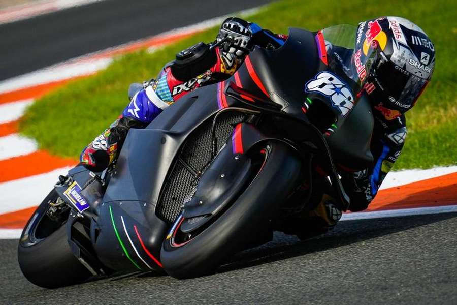 Miguel Oliveira trocou a KTM pela Aprilia