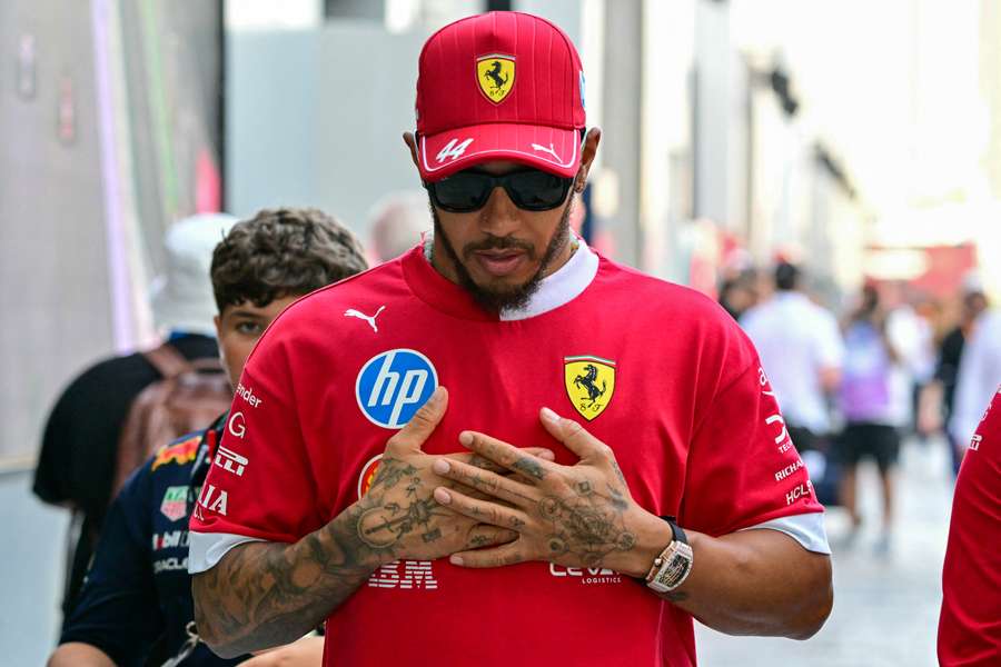 Lewis Hamilton fremdelt weiter mit seinem neuen Rennstall Ferrari.