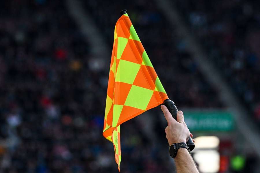 Steag folosit de arbitrul de linie