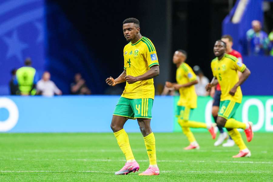 South Africa still have a chance of reaching the World Cup knockout rounds