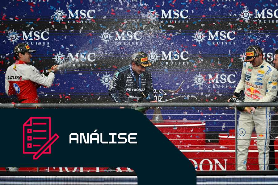 Kimi Antonelli no pódio com Charles Leclerc e Max Verstappen Kimi Antonelli no pódio com Charles Leclerc e Max Verstappen