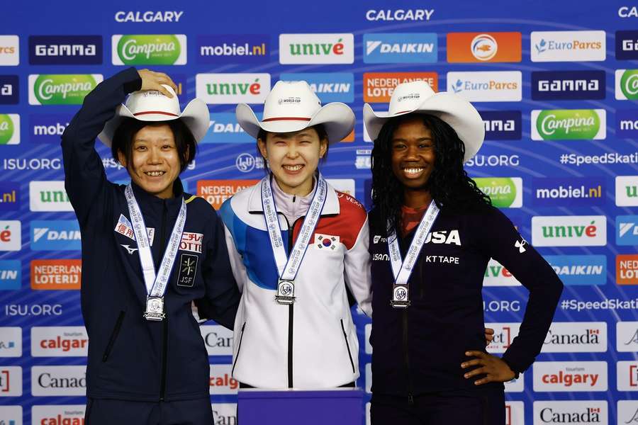 Kim Min-sun troeft onder anderen Femke Kok en Jutta Leerdam af op WB 500 meter